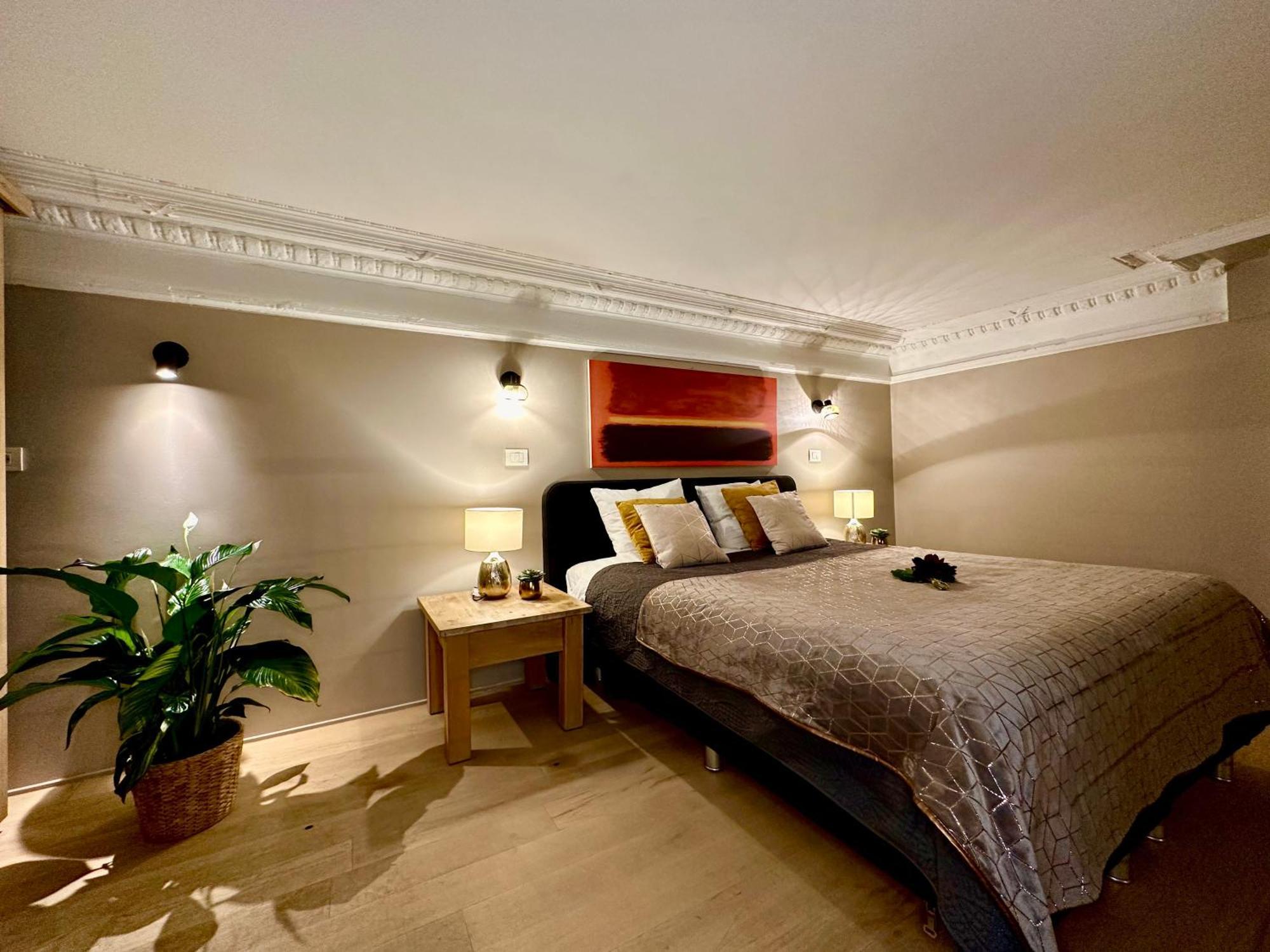 Luxury Suites Castel By Rikas Hotels アントウェルペン エクステリア 写真