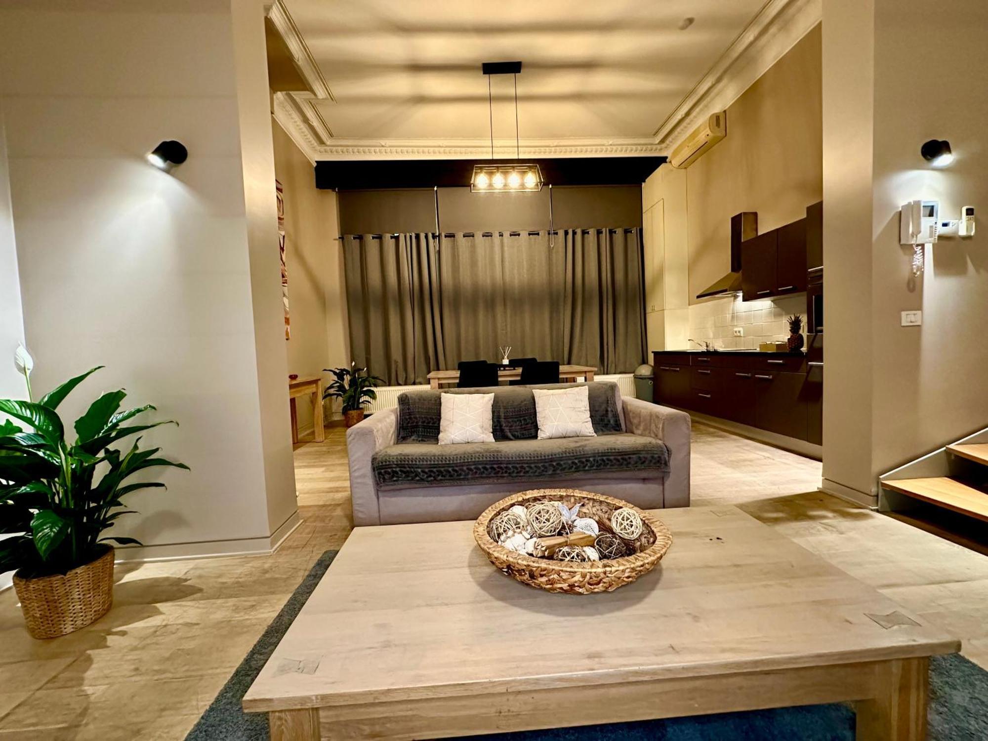 Luxury Suites Castel By Rikas Hotels アントウェルペン エクステリア 写真