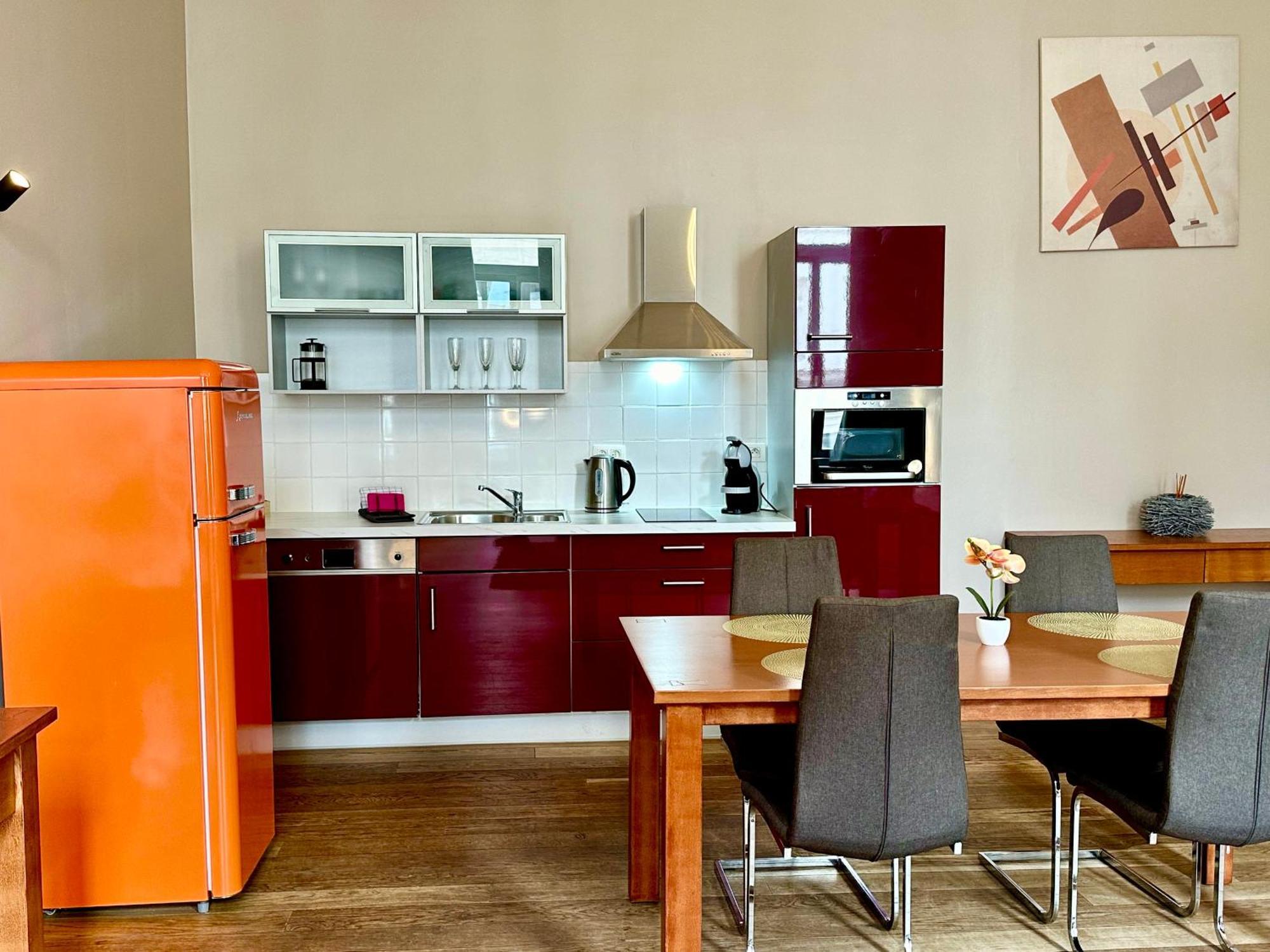 Luxury Suites Castel By Rikas Hotels アントウェルペン エクステリア 写真